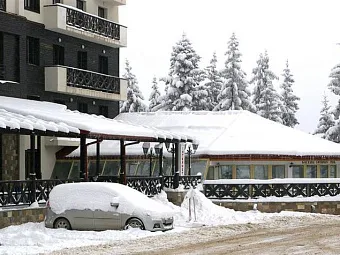 Отель SNEZHANKA 3*