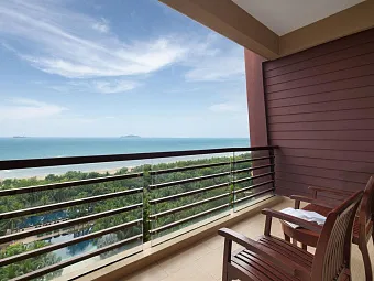 Executive deluxe ocean view room