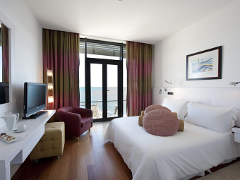 Отель FAROL DESIGN 5*