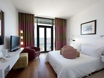 Отель FAROL DESIGN 5*