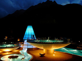 Отель AQUA DOME HOTEL 4*