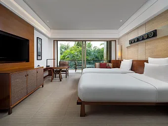 Garden view room