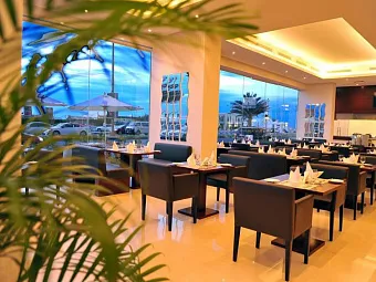  Отель RAMADA BEACH HOTEL AJMAN 4*
