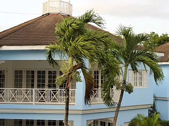 Отель BEACHCOMBER CLUB RESORT 3*