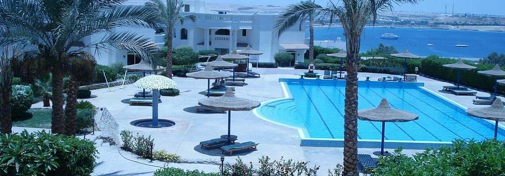 Отель TROPITEL NAAMA BAY 5*