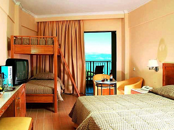  NISSAKI BEACH HOTEL 4*