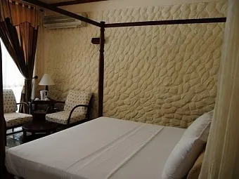 OLHUVELI BEACH & SPA RESORT 4*