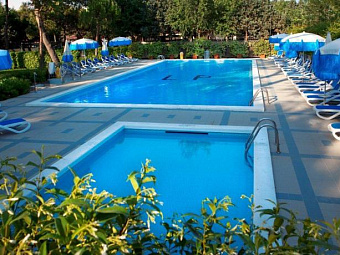  APARTHOTEL LA PINETA 4*