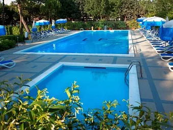 Отель APARTHOTEL LA PINETA 4*