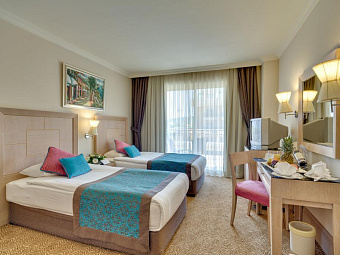 CRYSTAL DE LUXE RESORT & SPA 5*