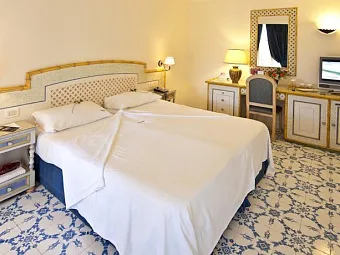 Отель IL MORESCO 5*