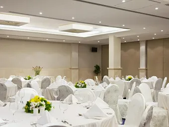 Отель HOLIDAY INN RESORT DEAD SEA 5*