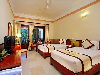Отель GOLDEN COAST RESORT & SPA 4*