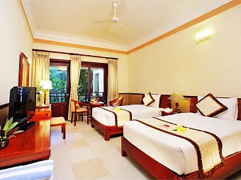 Отель GOLDEN COAST RESORT & SPA 4*