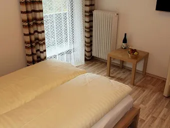 Отель EVIANQUELLE HOTEL 3*