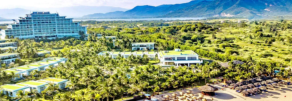 Cam Ranh Riviera Beach Resort & Spa 5*