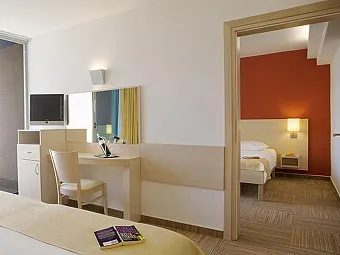 VALAMAR CRYSTAL 4*