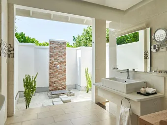 Beach Suite with Pool