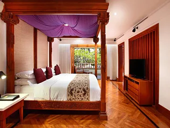 Отель NUSA DUA BEACH HOTEL & SPA 5*