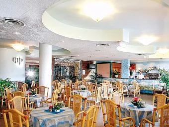 Отель SPORTING BAIA 4*
