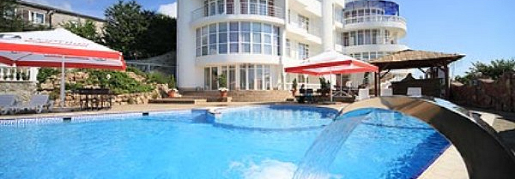 Отель МАДЖЕСТИК 3*. Россия, Крым, Алушта.
