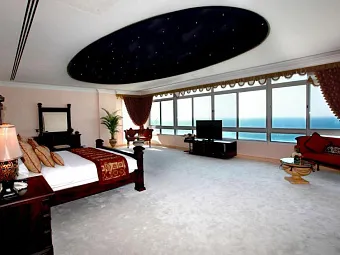  Отель RAMADA BEACH HOTEL AJMAN 4*