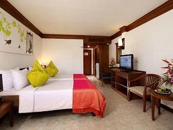 Тайланд. Пхукет. Отель KAMALA BEACH HOTEL & RESORT 4*. Deluxe room.