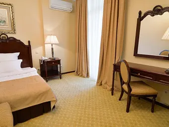 Отель GREEN HOUSE 4*
