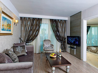 ELINOTEL APOLAMARE 5*