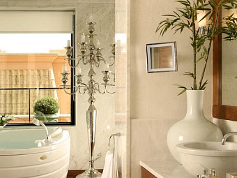 Отель GRANDE REAL VILLA ITALIA HOTEL & SPA 5*
