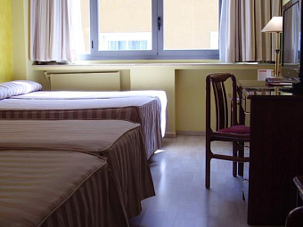 Отель TULIP INN ANDORRA DELFOS HOTEL 4*