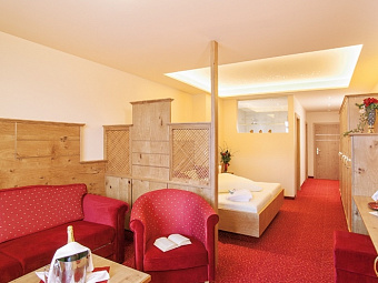 Отель KOHLERHOF HOTEL 4*