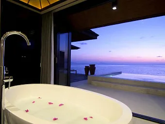 Отель LILY BEACH RESORT & SPA 5*