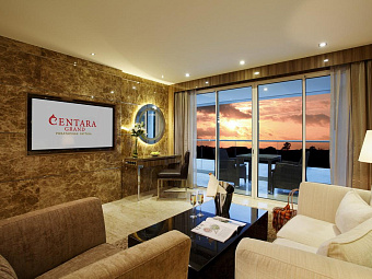  CENTARA GRAND PHRATAMNAK PATTAYA 5*. Deluxe Family Residence.