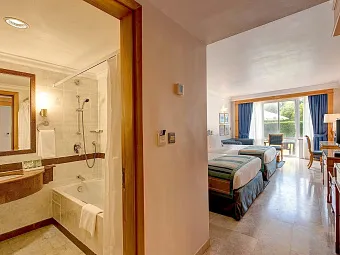 Crowne Plaza Resort Salalah 5*