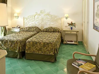 Отель IL MORESCO 5*
