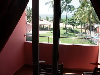 PARADISE BEACH HOTEL 3*