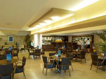 VALAMAR CRYSTAL 4*
