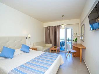 THEMIS BEACH HOTEL 4*