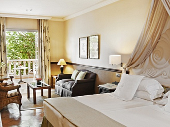  GRAN HOTEL BAHIA DEL DUQUE RESORT5*  double room