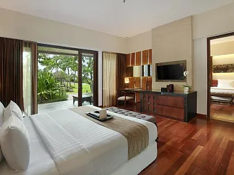Отель THE SEMINYAK BEACH RESORT & SPA 5*