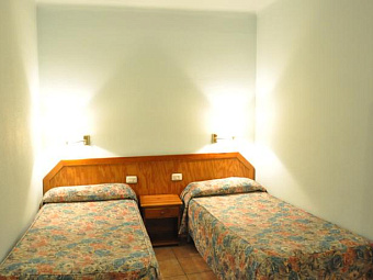 PARIS ENCAMP 3*