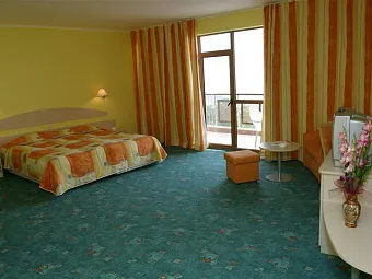 Отель LTI BERLIN GREEN PARK 4*