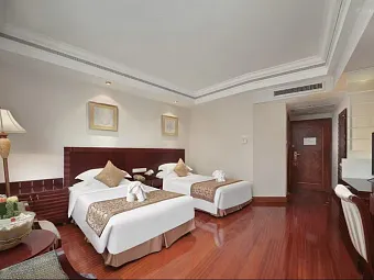 BAOHONG SANYA HOTEL 4*