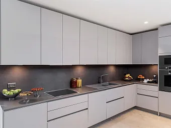 Four bedroom sea view residential apartment