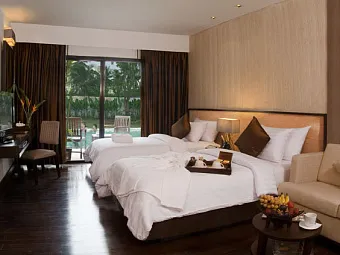 Отель D VAREE MAI KHAO BEACH 4*