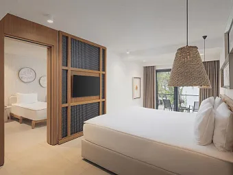 THE NORM COLLECTION DOOR'A 5*