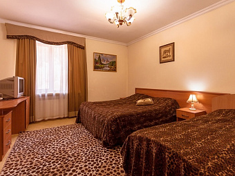 ШАТО ЛЕОПАРД 3*