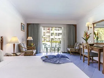  Отель AMORA BEACH RESORT PHUKET 4*, Таиланд, Пхукет. 
