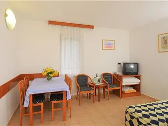Отель Apartments Polynesia 3*